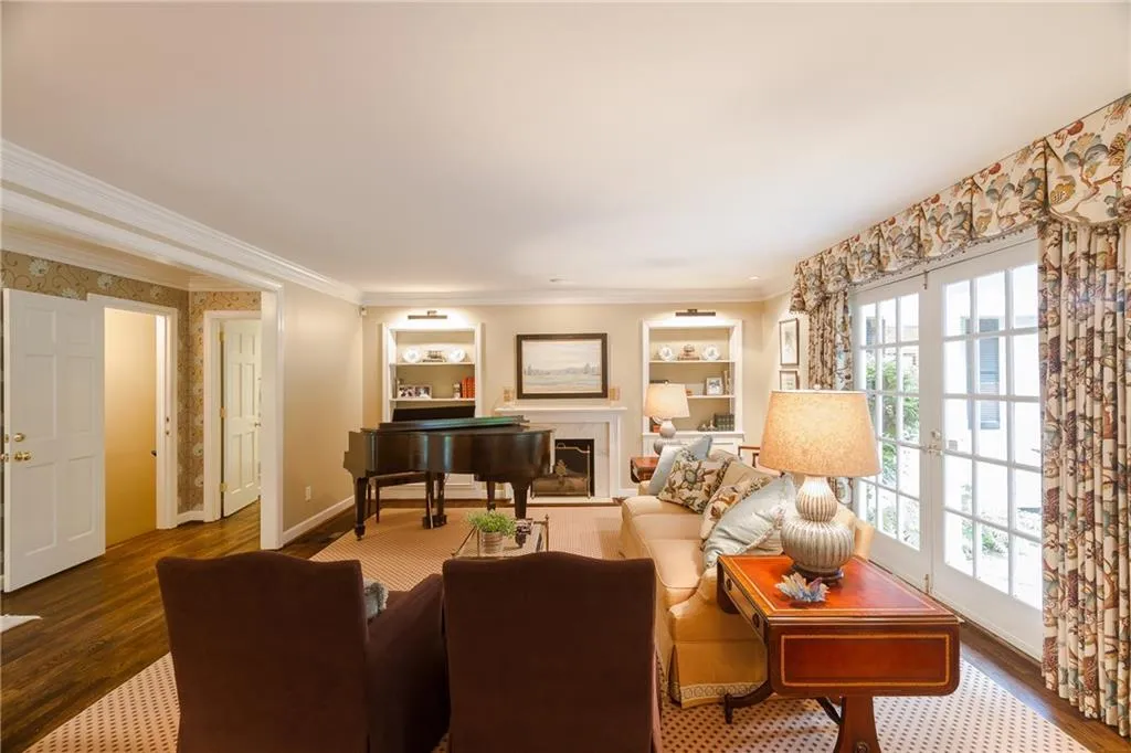 3138 Marne Drive Nw, Atlanta, Georgia 30305, 4 Bedrooms Bedrooms, ,3 BathroomsBathrooms,Residential,Sold,3138 Marne Drive Nw,5839058