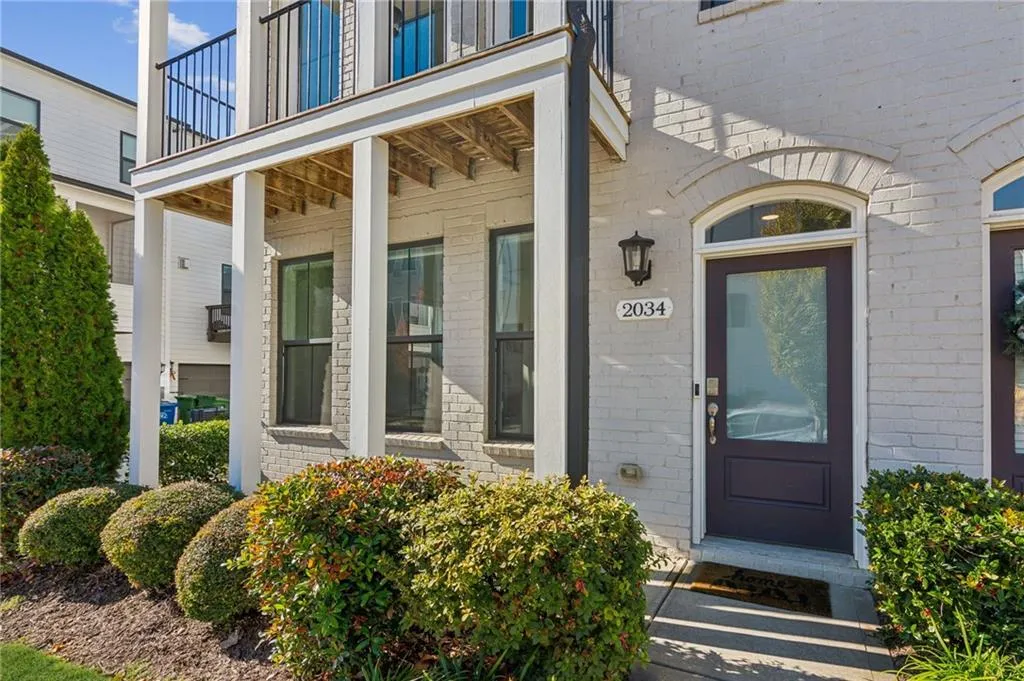 2034 Rockledge Road Ne, Atlanta, Georgia 30324, 3 Bedrooms Bedrooms, ,3 BathroomsBathrooms,Residential,For Sale,2034 Rockledge Road Ne,7582566