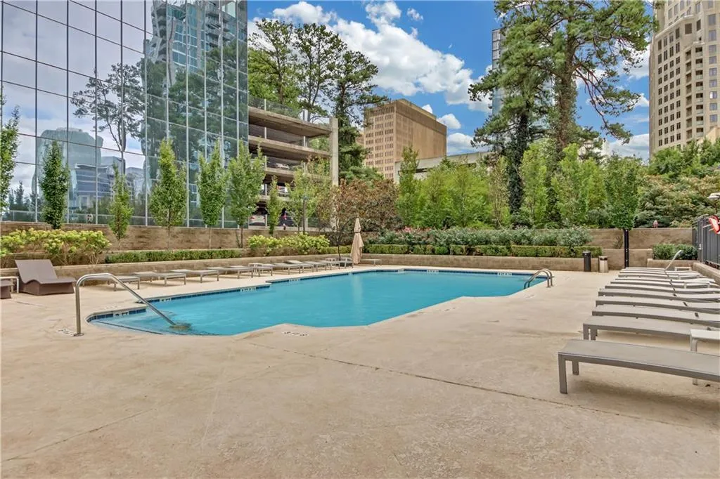 3445 Stratford Road Ne Unit 305, Atlanta, Georgia 30326, 1 Bedroom Bedrooms, ,1 BathroomBathrooms,Residential,For Sale,3445 Stratford Road Ne Unit 305,7641998