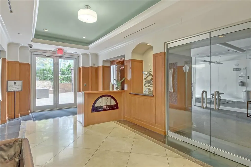 3445 Stratford Road Ne Unit 305, Atlanta, Georgia 30326, 1 Bedroom Bedrooms, ,1 BathroomBathrooms,Residential,For Sale,3445 Stratford Road Ne Unit 305,7641998