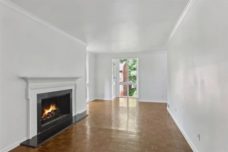 49 Willow Glen, Atlanta, Georgia 30342, 4 Bedrooms Bedrooms, ,4 BathroomsBathrooms,Residential,For Sale,49 Willow Glen,7636958