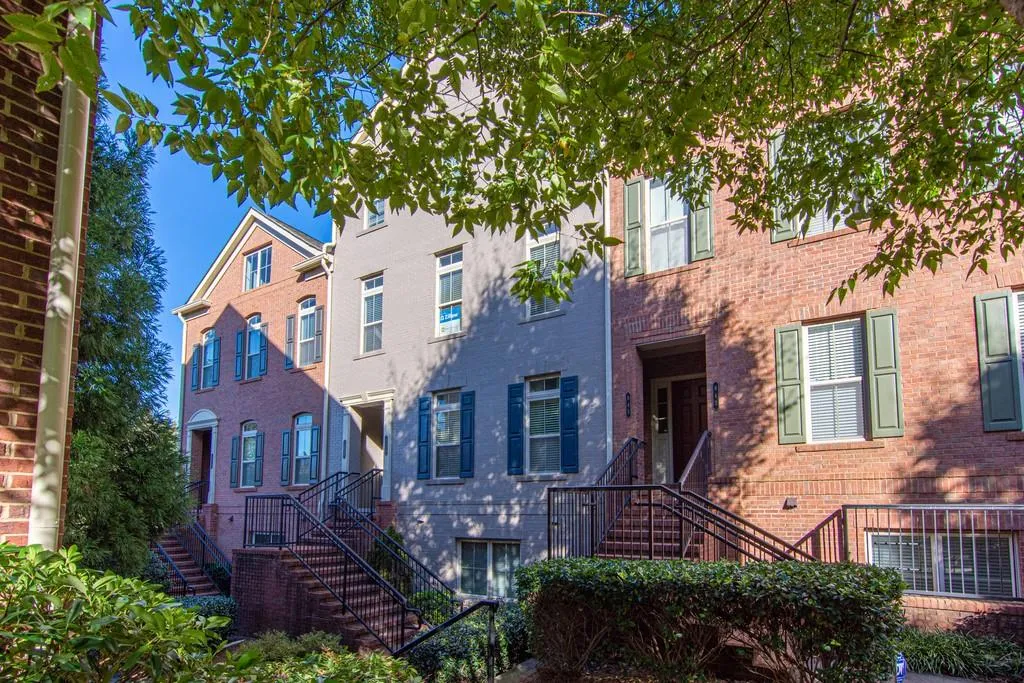841 Perennial Drive, Sandy Springs, Georgia 30328, 3 Bedrooms Bedrooms, ,2 BathroomsBathrooms,Residential,Sold,841 Perennial Drive,6635337