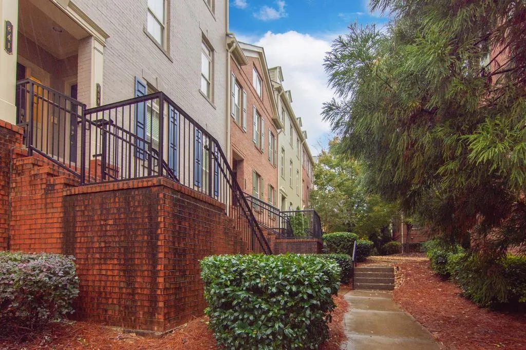 841 Perennial Drive, Sandy Springs, Georgia 30328, 3 Bedrooms Bedrooms, ,2 BathroomsBathrooms,Residential,Sold,841 Perennial Drive,6635337
