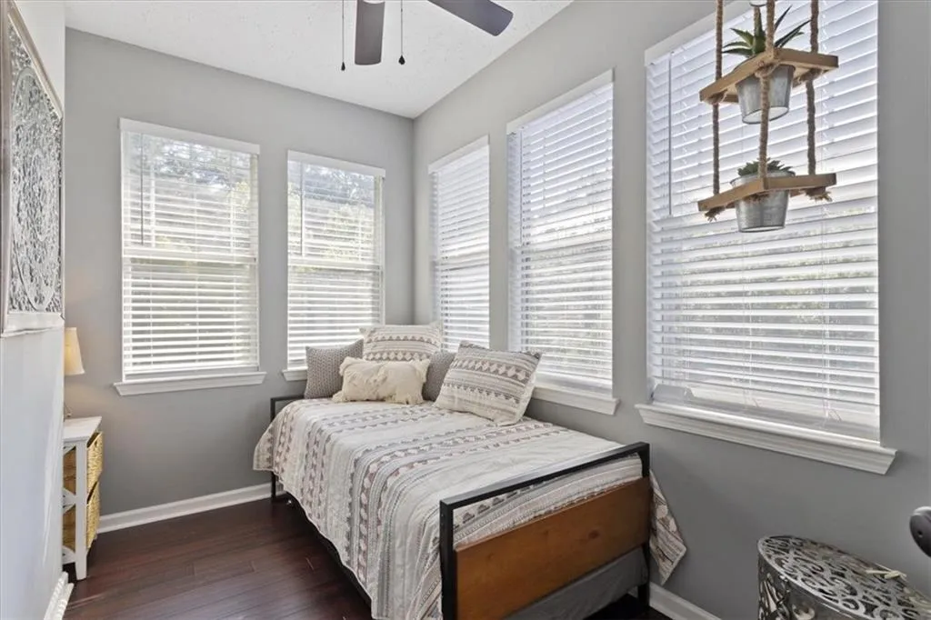 5559 Glenridge Drive Unit 1401, Atlanta, Georgia 30342, 2 Bedrooms Bedrooms, ,1 BathroomBathrooms,Residential,Sold,5559 Glenridge Drive Unit 1401,6903449