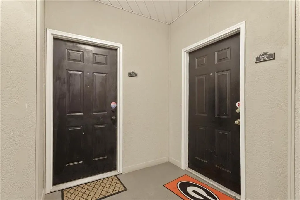 5559 Glenridge Drive Unit 1401, Atlanta, Georgia 30342, 2 Bedrooms Bedrooms, ,1 BathroomBathrooms,Residential,Sold,5559 Glenridge Drive Unit 1401,6903449