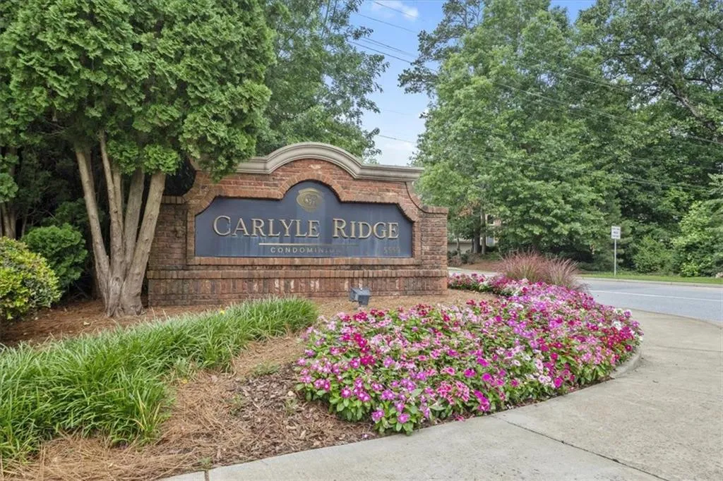 5559 Glenridge Drive Unit 1401, Atlanta, Georgia 30342, 2 Bedrooms Bedrooms, ,1 BathroomBathrooms,Residential,Sold,5559 Glenridge Drive Unit 1401,6903449