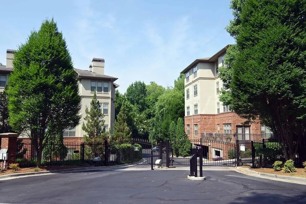 5559 Glenridge Drive Unit 1401, Atlanta, Georgia 30342, 2 Bedrooms Bedrooms, ,1 BathroomBathrooms,Residential,Sold,5559 Glenridge Drive Unit 1401,6903449