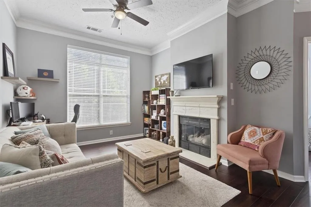 5559 Glenridge Drive Unit 1401, Atlanta, Georgia 30342, 2 Bedrooms Bedrooms, ,1 BathroomBathrooms,Residential,Sold,5559 Glenridge Drive Unit 1401,6903449