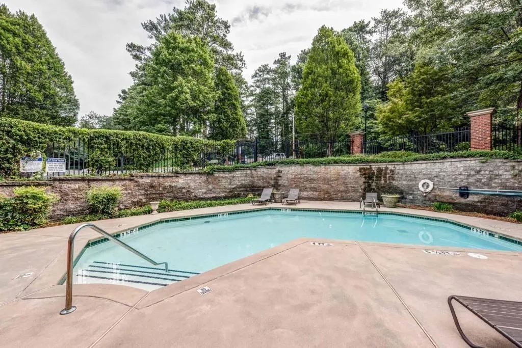 5559 Glenridge Drive Unit 1401, Atlanta, Georgia 30342, 2 Bedrooms Bedrooms, ,1 BathroomBathrooms,Residential,Sold,5559 Glenridge Drive Unit 1401,6903449
