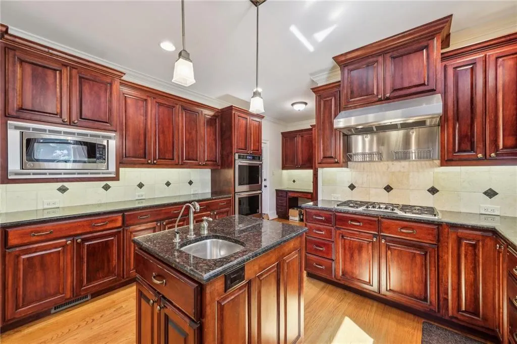 1540 Misty Oaks Drive, Atlanta, Georgia 30350, 5 Bedrooms Bedrooms, ,5 BathroomsBathrooms,Residential,Sold,1540 Misty Oaks Drive,7410745