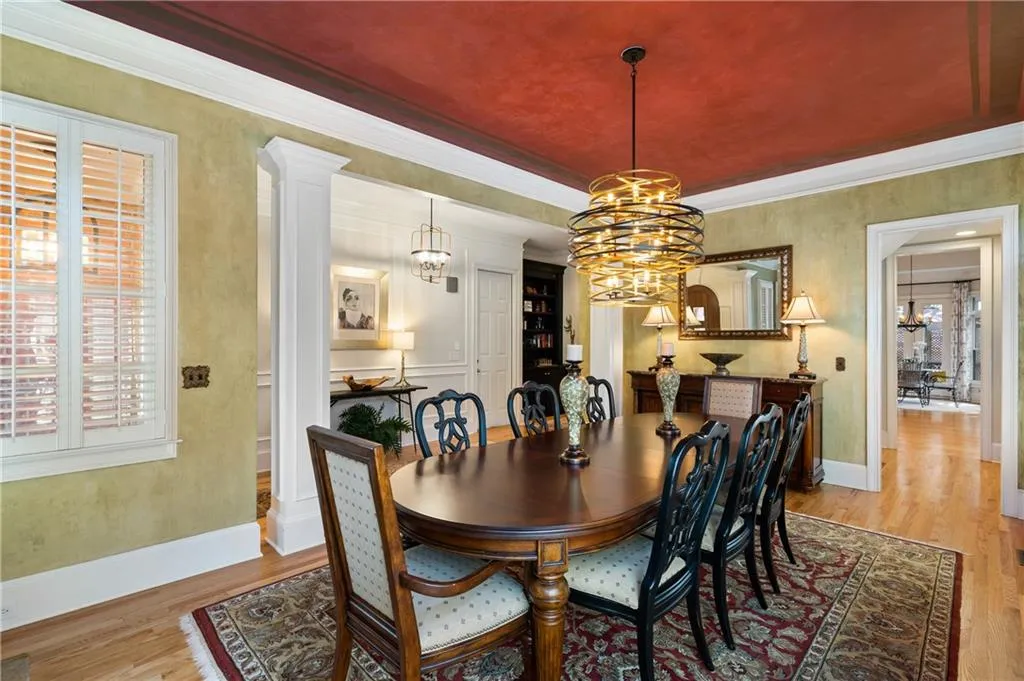 6307 Cotswold Lane, Sandy Springs, Georgia 30328, 5 Bedrooms Bedrooms, ,4 BathroomsBathrooms,Residential,Sold,6307 Cotswold Lane,7215442