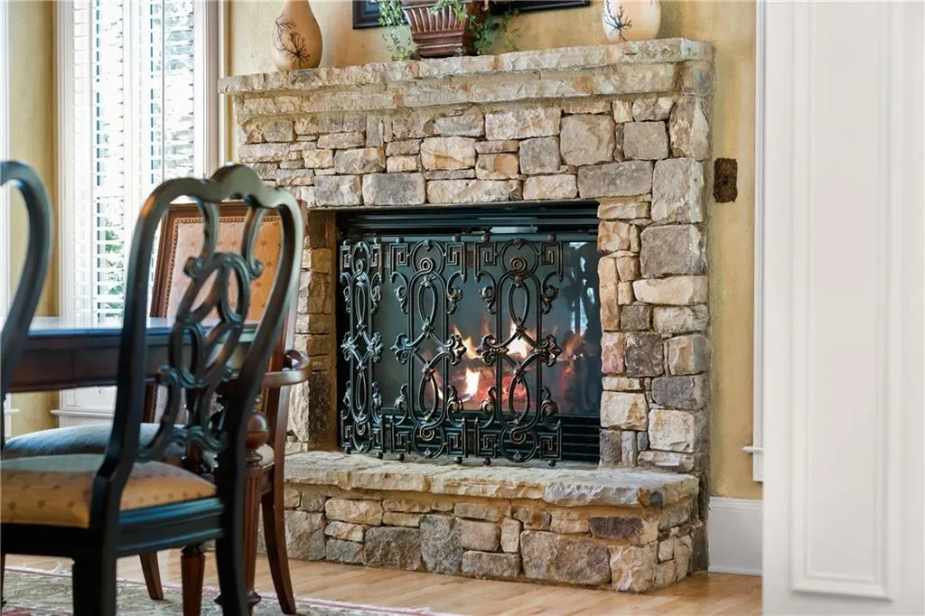 6307 Cotswold Lane, Sandy Springs, Georgia 30328, 5 Bedrooms Bedrooms, ,4 BathroomsBathrooms,Residential,Sold,6307 Cotswold Lane,7215442