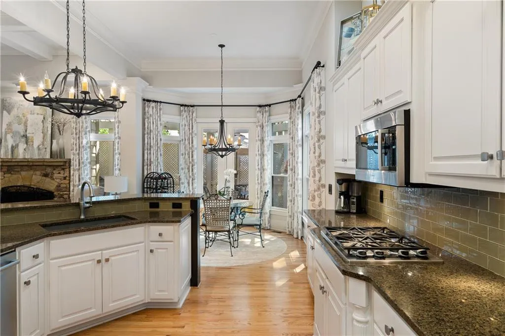 6307 Cotswold Lane, Sandy Springs, Georgia 30328, 5 Bedrooms Bedrooms, ,4 BathroomsBathrooms,Residential,Sold,6307 Cotswold Lane,7215442