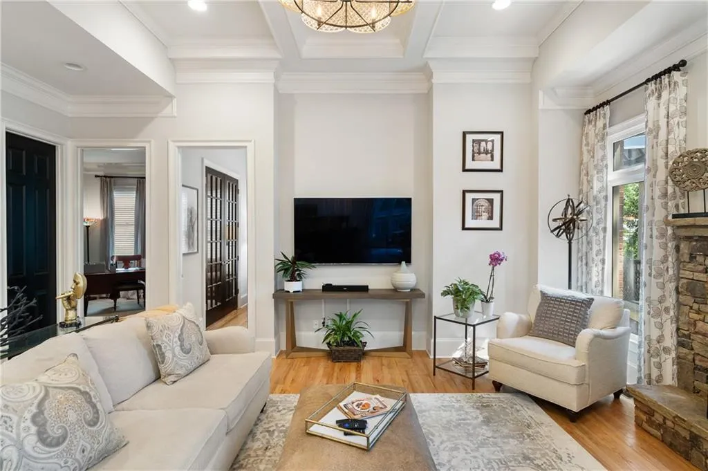 6307 Cotswold Lane, Sandy Springs, Georgia 30328, 5 Bedrooms Bedrooms, ,4 BathroomsBathrooms,Residential,Sold,6307 Cotswold Lane,7215442