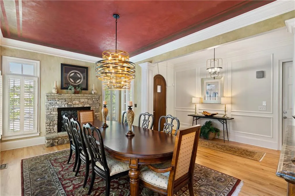 6307 Cotswold Lane, Sandy Springs, Georgia 30328, 5 Bedrooms Bedrooms, ,4 BathroomsBathrooms,Residential,Sold,6307 Cotswold Lane,7215442