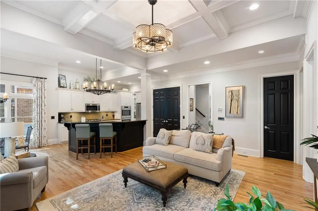 6307 Cotswold Lane, Sandy Springs, Georgia 30328, 5 Bedrooms Bedrooms, ,4 BathroomsBathrooms,Residential,Sold,6307 Cotswold Lane,7215442