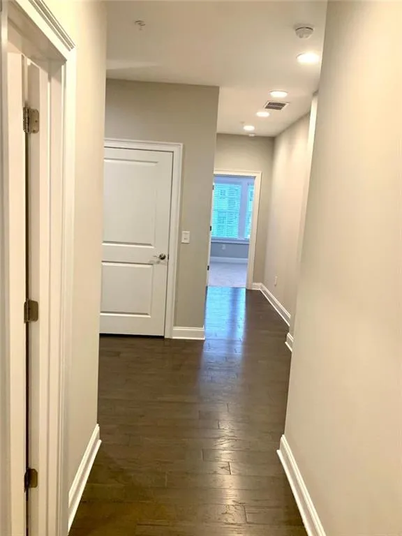6404 Radiant Trace, Sandy Springs, Georgia 30328, 3 Bedrooms Bedrooms, ,3 BathroomsBathrooms,Residential,Sold,6404 Radiant Trace,6783917
