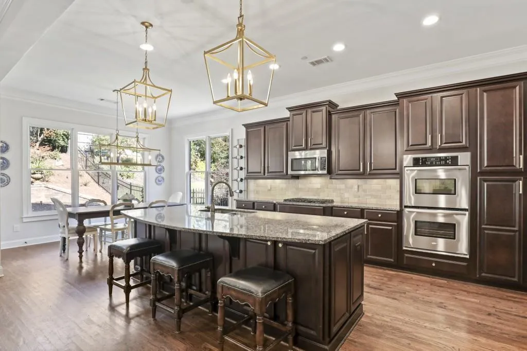 494 Glenmanor Court, Sandy Springs, Georgia 30328, 4 Bedrooms Bedrooms, ,3 BathroomsBathrooms,Residential,Sold,494 Glenmanor Court,6969089