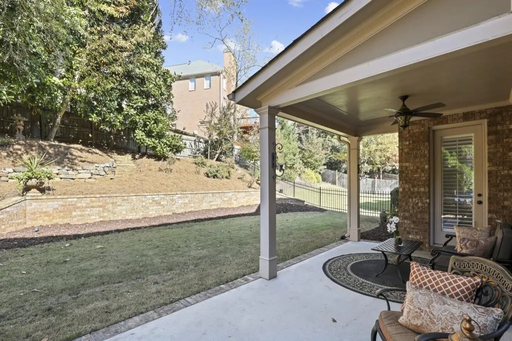494 Glenmanor Court, Sandy Springs, Georgia 30328, 4 Bedrooms Bedrooms, ,3 BathroomsBathrooms,Residential,Sold,494 Glenmanor Court,6969089