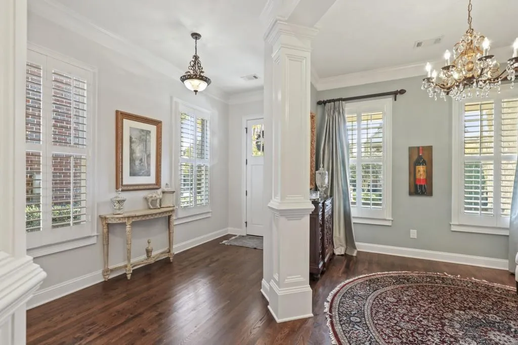 494 Glenmanor Court, Sandy Springs, Georgia 30328, 4 Bedrooms Bedrooms, ,3 BathroomsBathrooms,Residential,Sold,494 Glenmanor Court,6969089