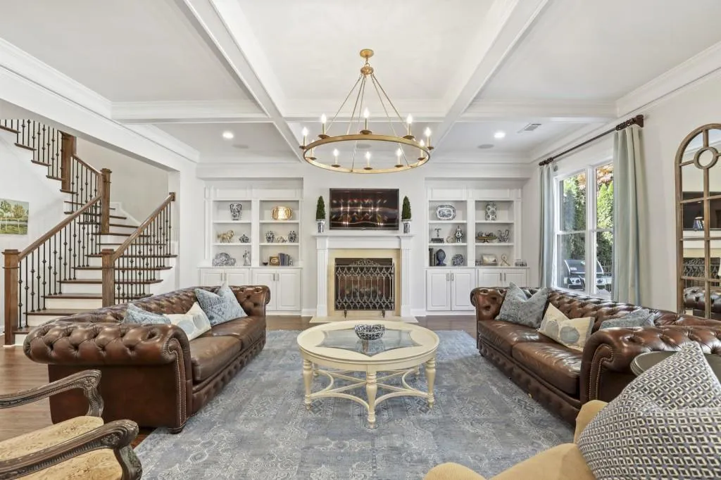 494 Glenmanor Court, Sandy Springs, Georgia 30328, 4 Bedrooms Bedrooms, ,3 BathroomsBathrooms,Residential,Sold,494 Glenmanor Court,6969089