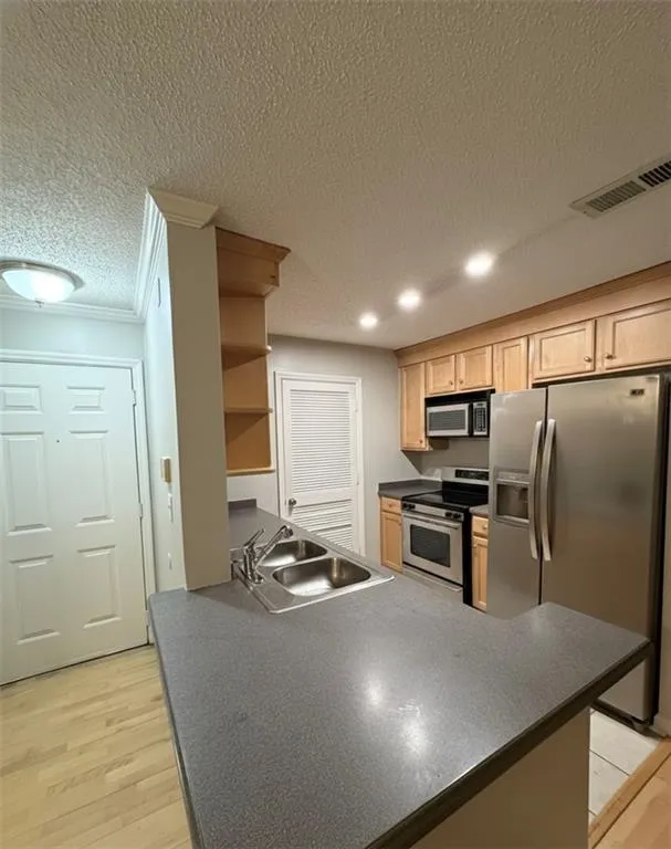 103 Granville Court, Atlanta, Georgia 30328, 1 Bedroom Bedrooms, ,1 BathroomBathrooms,Residential,For Sale,103 Granville Court,7695628