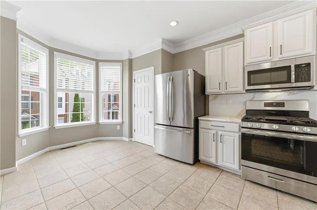 7856 Kiverton Place, Atlanta, Georgia 30350, 3 Bedrooms Bedrooms, ,3 BathroomsBathrooms,Residential,For Sale,7856 Kiverton Place,7749367