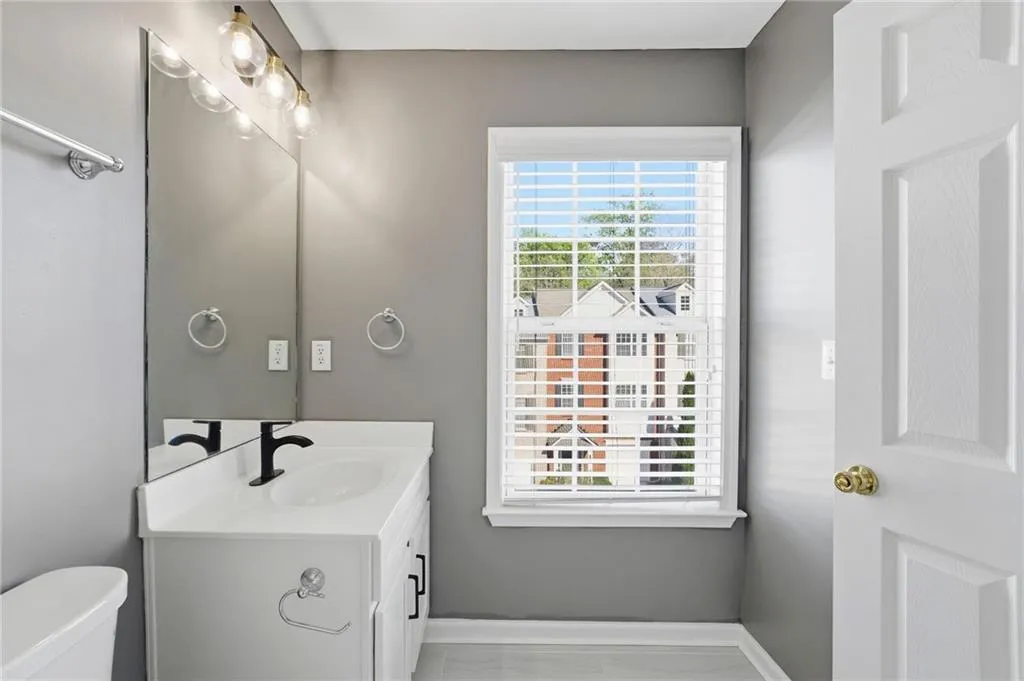 7856 Kiverton Place, Atlanta, Georgia 30350, 3 Bedrooms Bedrooms, ,3 BathroomsBathrooms,Residential,For Sale,7856 Kiverton Place,7749367