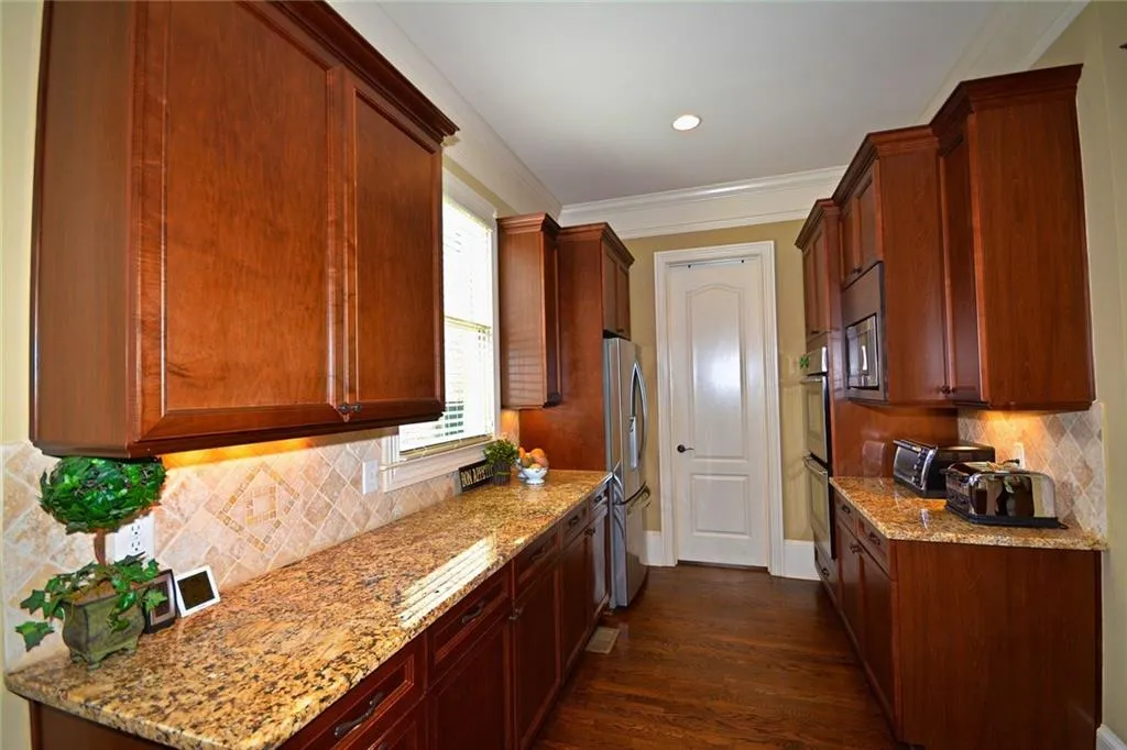 6308 Mount Vernon Oaks Drive, Atlanta, Georgia 30328, 5 Bedrooms Bedrooms, ,4 BathroomsBathrooms,Residential,Sold,6308 Mount Vernon Oaks Drive,5884809