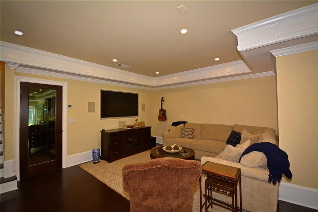 6308 Mount Vernon Oaks Drive, Atlanta, Georgia 30328, 5 Bedrooms Bedrooms, ,4 BathroomsBathrooms,Residential,Sold,6308 Mount Vernon Oaks Drive,5884809