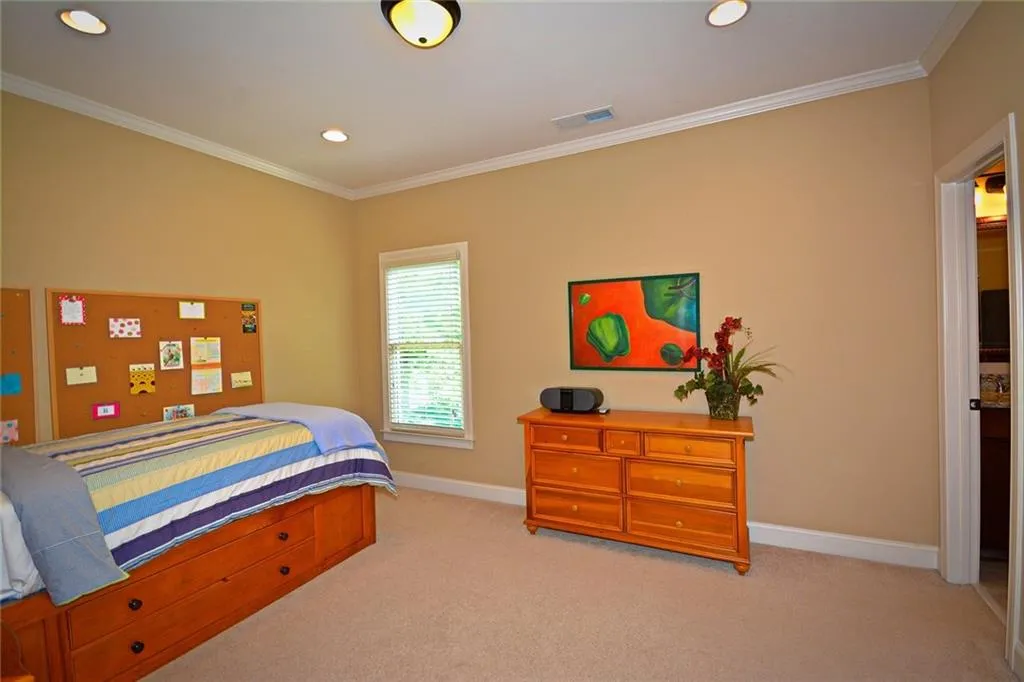 6308 Mount Vernon Oaks Drive, Atlanta, Georgia 30328, 5 Bedrooms Bedrooms, ,4 BathroomsBathrooms,Residential,Sold,6308 Mount Vernon Oaks Drive,5884809