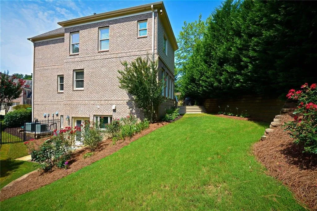 6308 Mount Vernon Oaks Drive, Atlanta, Georgia 30328, 5 Bedrooms Bedrooms, ,4 BathroomsBathrooms,Residential,Sold,6308 Mount Vernon Oaks Drive,5884809