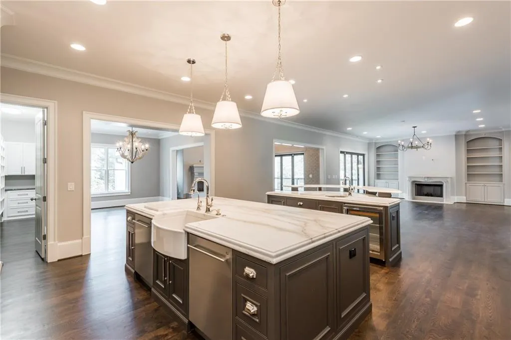 5340 Old Burdette Lane, Atlanta, Georgia 30327, 6 Bedrooms Bedrooms, ,7 BathroomsBathrooms,Residential,Sold,5340 Old Burdette Lane,5821937