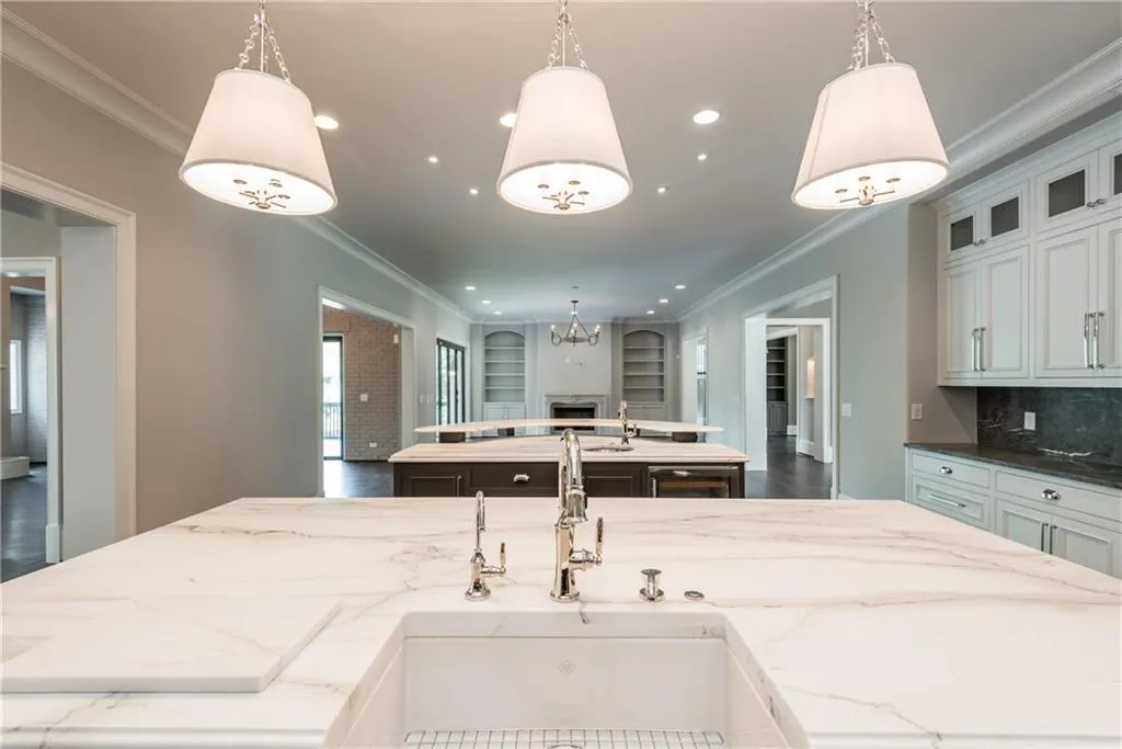 5340 Old Burdette Lane, Atlanta, Georgia 30327, 6 Bedrooms Bedrooms, ,7 BathroomsBathrooms,Residential,Sold,5340 Old Burdette Lane,5821937