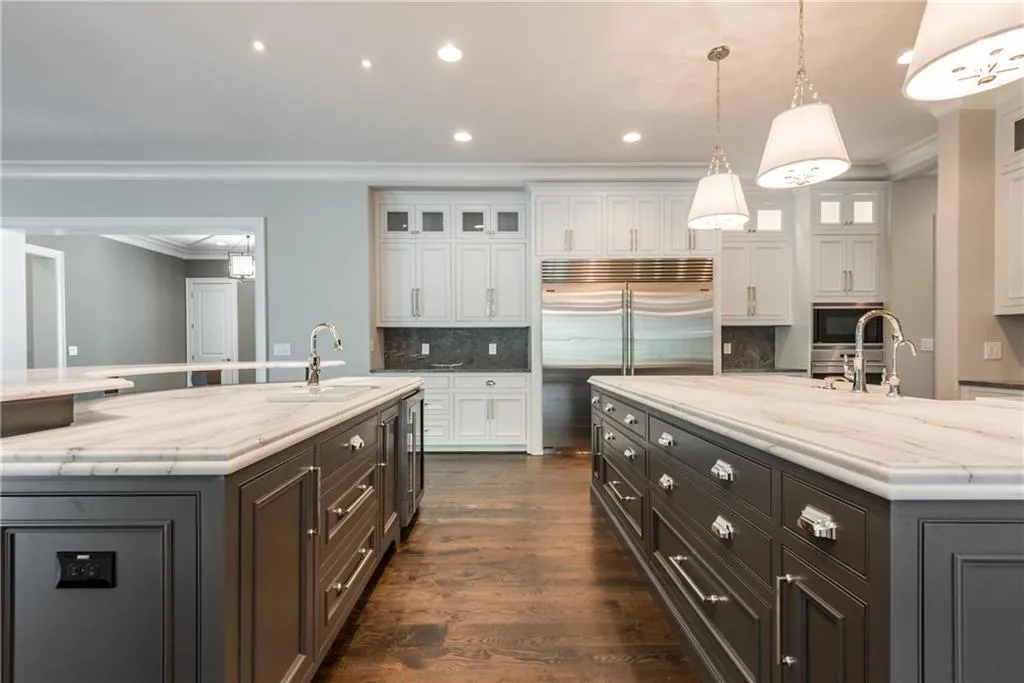 5340 Old Burdette Lane, Atlanta, Georgia 30327, 6 Bedrooms Bedrooms, ,7 BathroomsBathrooms,Residential,Sold,5340 Old Burdette Lane,5821937