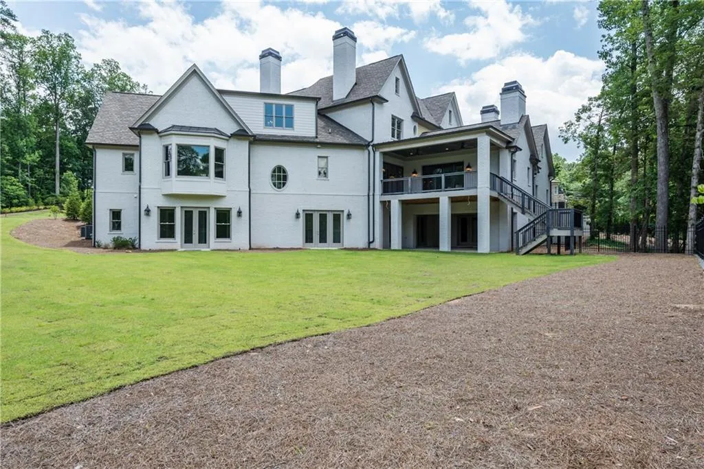 5340 Old Burdette Lane, Atlanta, Georgia 30327, 6 Bedrooms Bedrooms, ,7 BathroomsBathrooms,Residential,Sold,5340 Old Burdette Lane,5821937