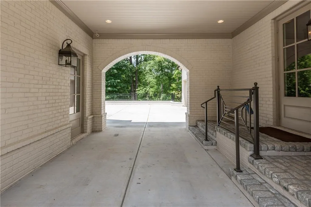 5340 Old Burdette Lane, Atlanta, Georgia 30327, 6 Bedrooms Bedrooms, ,7 BathroomsBathrooms,Residential,Sold,5340 Old Burdette Lane,5821937