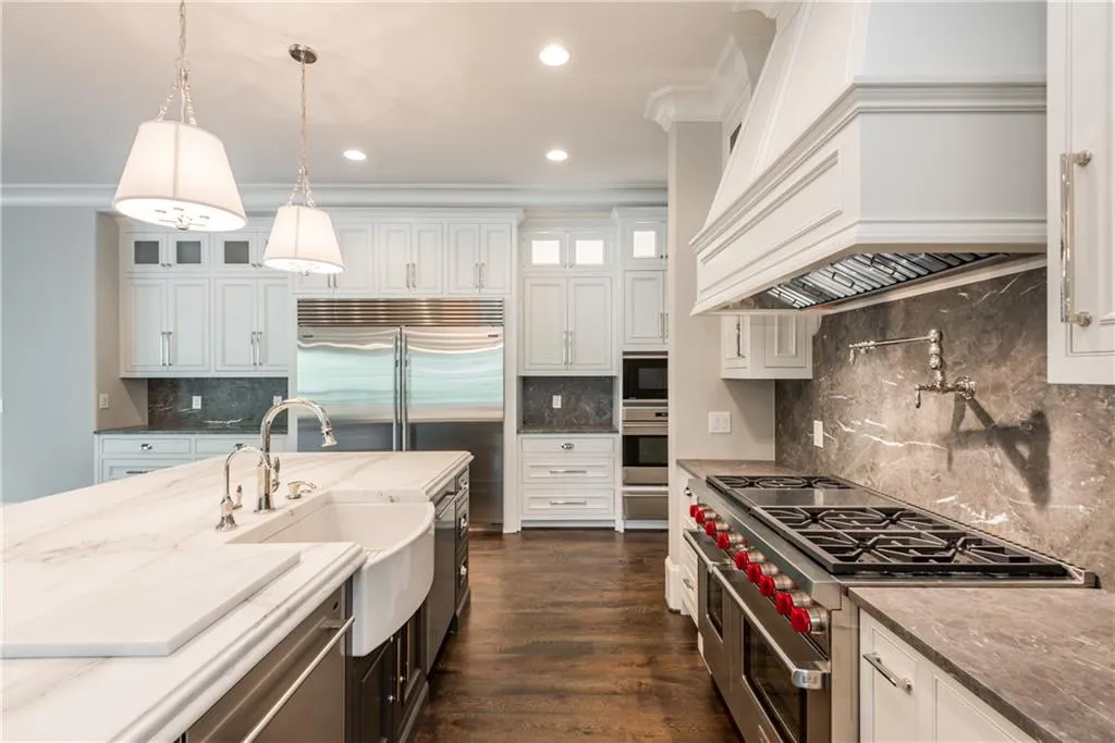 5340 Old Burdette Lane, Atlanta, Georgia 30327, 6 Bedrooms Bedrooms, ,7 BathroomsBathrooms,Residential,Sold,5340 Old Burdette Lane,5821937