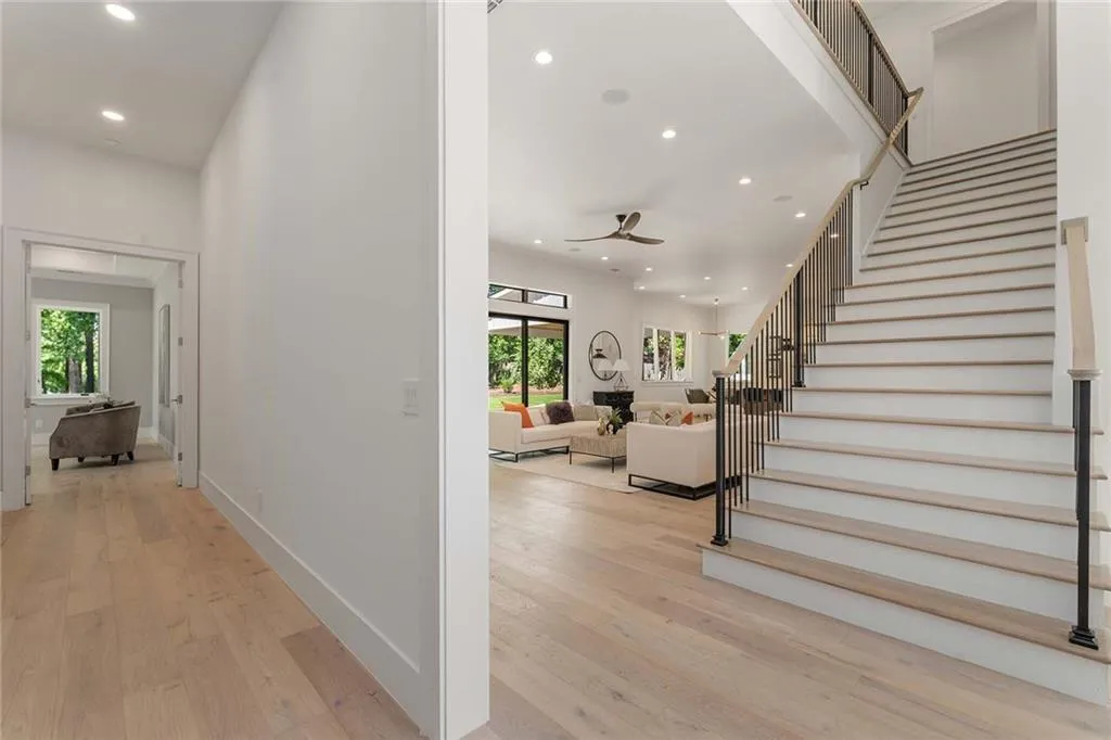 98 Johnson Ferry Road Nw, Sandy Springs, Georgia 30328, 8 Bedrooms Bedrooms, ,6 BathroomsBathrooms,Residential,Sold,98 Johnson Ferry Road Nw,7379025