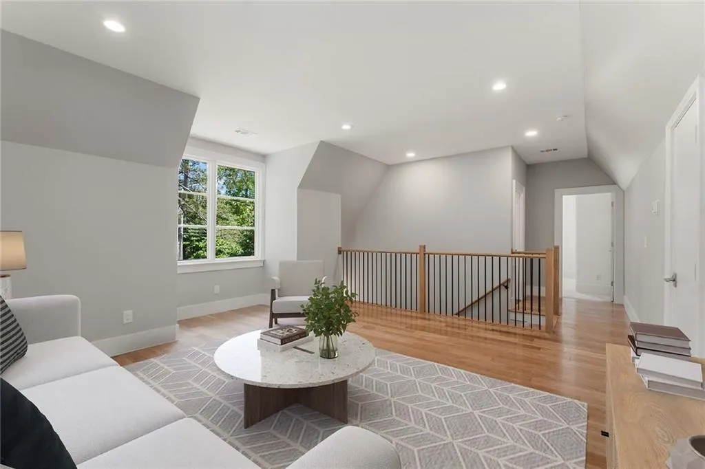 98 Johnson Ferry Road Nw, Sandy Springs, Georgia 30328, 8 Bedrooms Bedrooms, ,6 BathroomsBathrooms,Residential,Sold,98 Johnson Ferry Road Nw,7379025