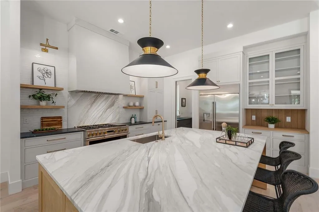 98 Johnson Ferry Road Nw, Sandy Springs, Georgia 30328, 8 Bedrooms Bedrooms, ,6 BathroomsBathrooms,Residential,Sold,98 Johnson Ferry Road Nw,7379025