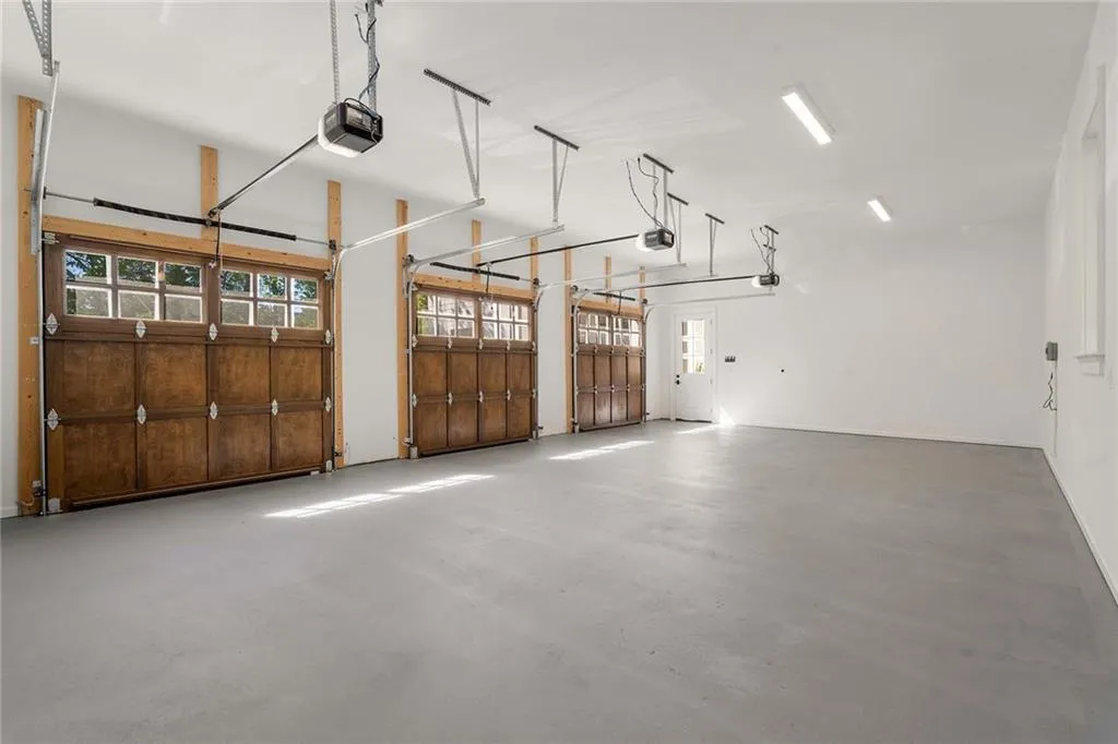 98 Johnson Ferry Road Nw, Sandy Springs, Georgia 30328, 8 Bedrooms Bedrooms, ,6 BathroomsBathrooms,Residential,Sold,98 Johnson Ferry Road Nw,7379025