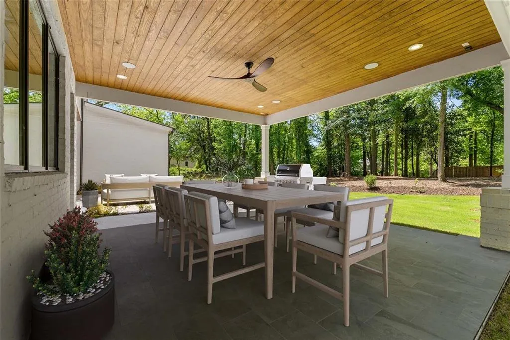 98 Johnson Ferry Road Nw, Sandy Springs, Georgia 30328, 8 Bedrooms Bedrooms, ,6 BathroomsBathrooms,Residential,Sold,98 Johnson Ferry Road Nw,7379025