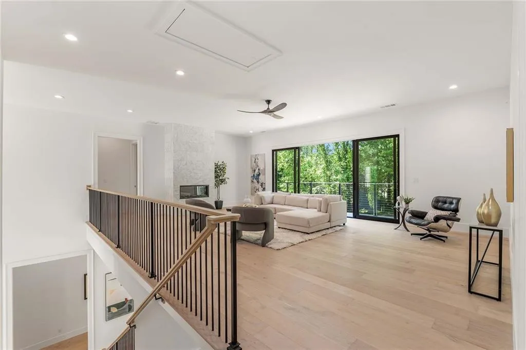 98 Johnson Ferry Road Nw, Sandy Springs, Georgia 30328, 8 Bedrooms Bedrooms, ,6 BathroomsBathrooms,Residential,Sold,98 Johnson Ferry Road Nw,7379025