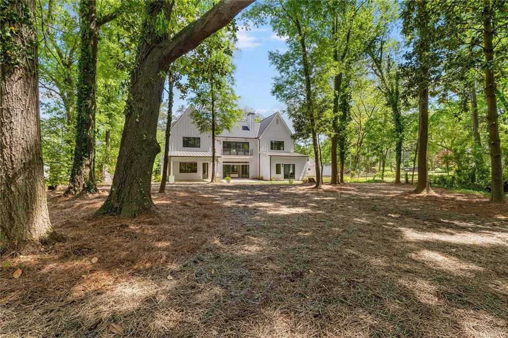 98 Johnson Ferry Road Nw, Sandy Springs, Georgia 30328, 8 Bedrooms Bedrooms, ,6 BathroomsBathrooms,Residential,Sold,98 Johnson Ferry Road Nw,7379025