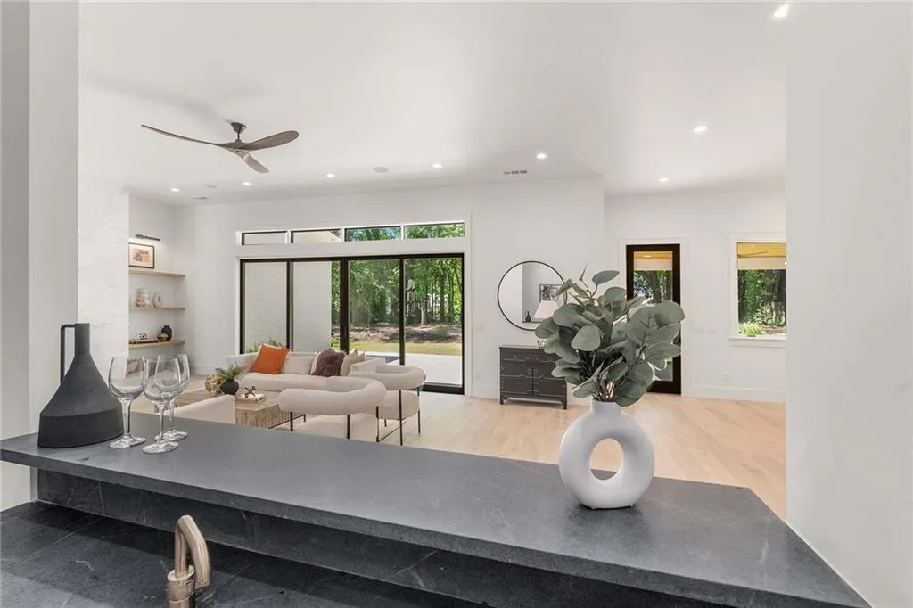 98 Johnson Ferry Road Nw, Sandy Springs, Georgia 30328, 8 Bedrooms Bedrooms, ,6 BathroomsBathrooms,Residential,Sold,98 Johnson Ferry Road Nw,7379025