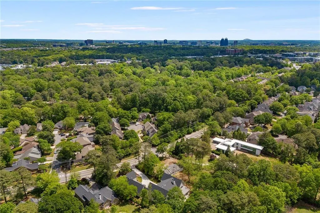 98 Johnson Ferry Road Nw, Sandy Springs, Georgia 30328, 8 Bedrooms Bedrooms, ,6 BathroomsBathrooms,Residential,Sold,98 Johnson Ferry Road Nw,7379025