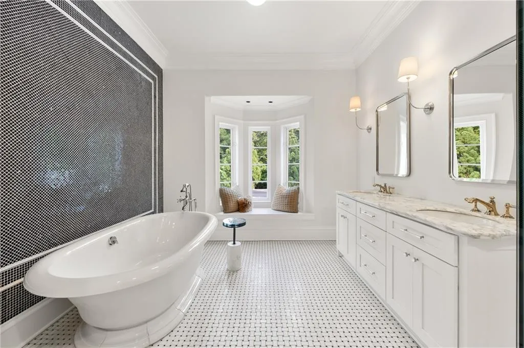4560 Harris Trail, Atlanta, Georgia 30327, 9 Bedrooms Bedrooms, ,9 BathroomsBathrooms,Residential,For Sale,4560 Harris Trail,7583042