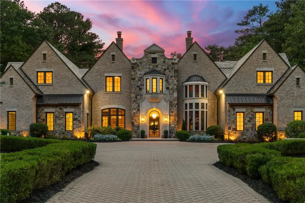 4560 Harris Trail, Atlanta, Georgia 30327, 9 Bedrooms Bedrooms, ,9 BathroomsBathrooms,Residential,For Sale,4560 Harris Trail,7583042