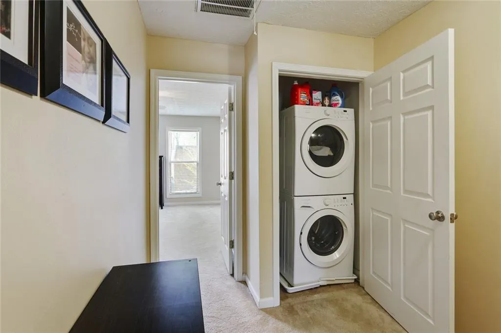 145 N River Drive Unit D, Sandy Springs, Georgia 30350, 2 Bedrooms Bedrooms, ,2 BathroomsBathrooms,Residential,Sold,145 N River Drive Unit D,6530792